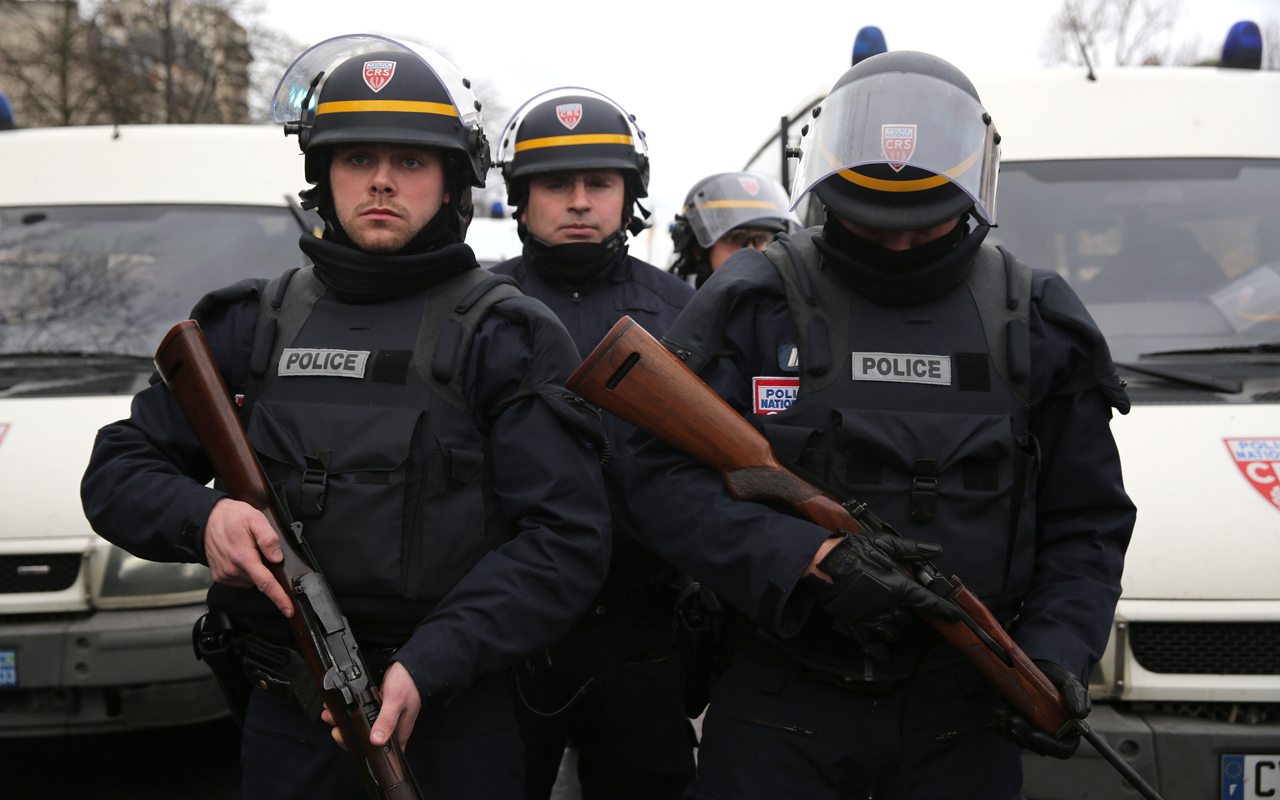 Polizia Francese per attentato