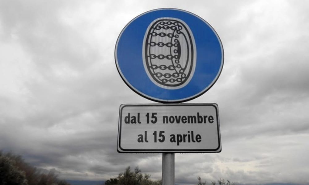 Cartello Catene a bordo