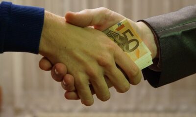 Corruzione Soldi