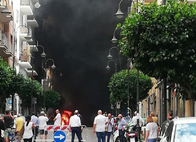Incendio Auto Nocera