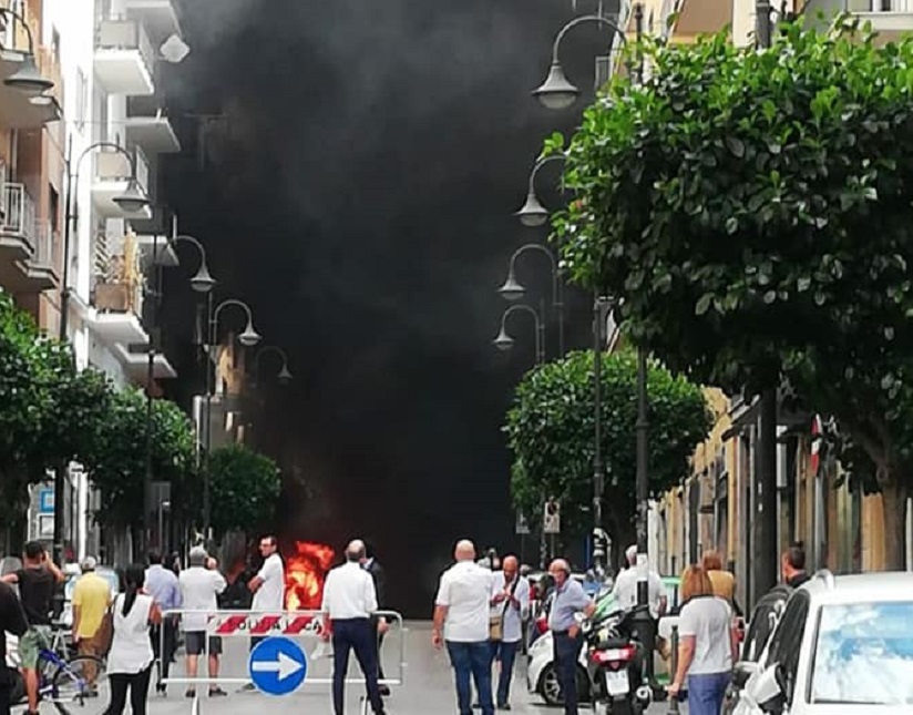 Incendio Auto Nocera