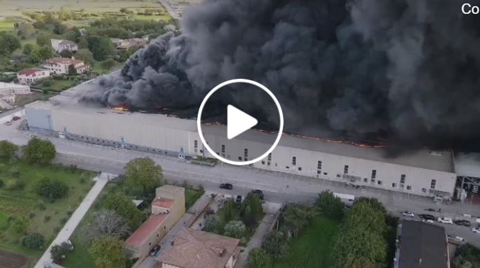 Incendio capannone Airola