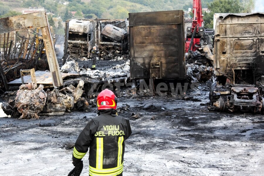 Incendio Arcella Ba.Co. Trans