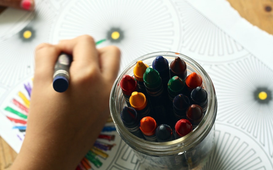 Bambino che disegna