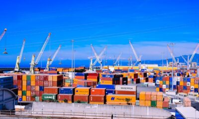 Attività di export in un porto